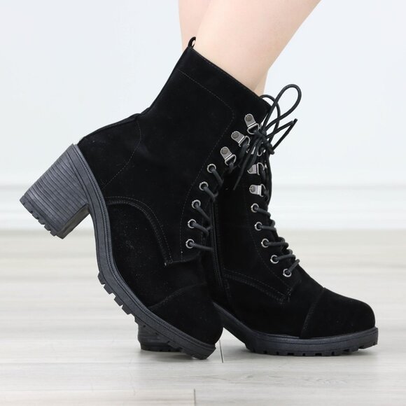 Womens Ankle Boots Lace Up Lug Sole Rubber Low Heel Black Faux Suede - Picture 3 of 12